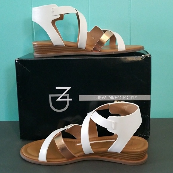 new directions Shoes - NIB New Directions "Nora" Wedge Sandals-White